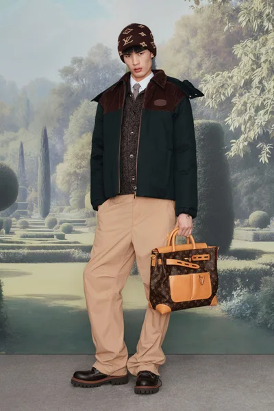 Look 15